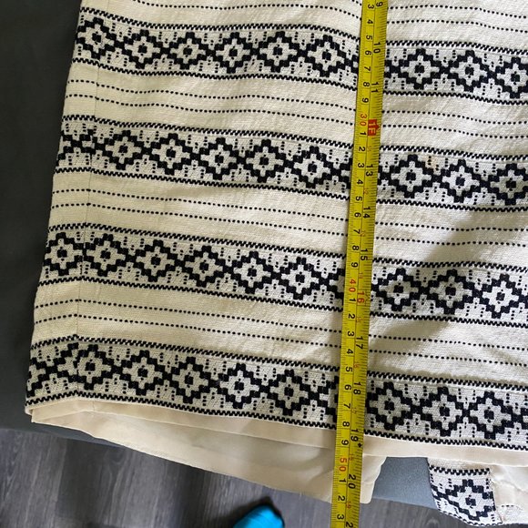 Ann Taylor | Geometric A-Line Straight Pencil Skirt Size 2 - Picture 9 of 9